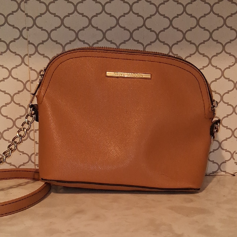 Steve Madden Tan Crossbody Bag with Chain Detail